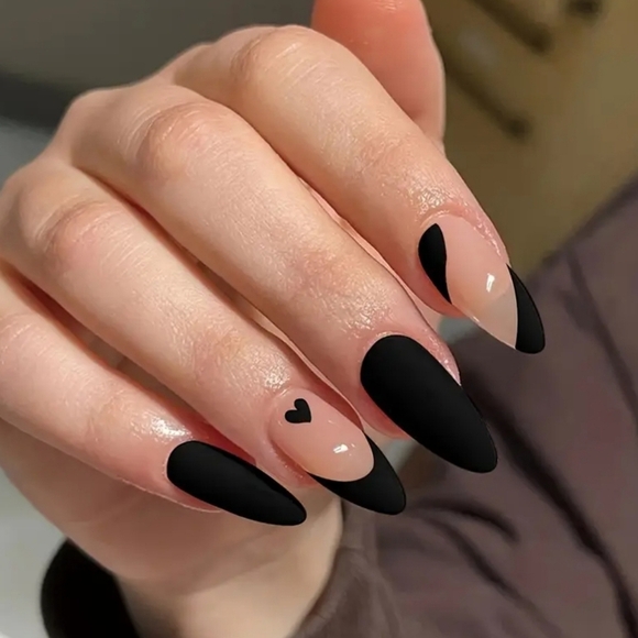 24 Pieces Glossy Fake Press On Nails - Picture 1 of 7